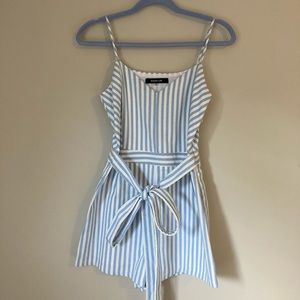 NWOT Sugar + Lips Lynsea Dillards Blue and White Stripe Romper with Bow XS